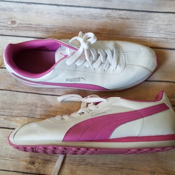 womens white leather puma sneakers